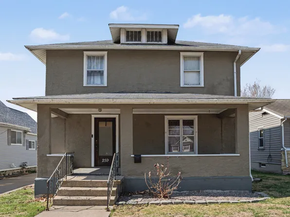 259 16th Pl, Clinton, IA 52732