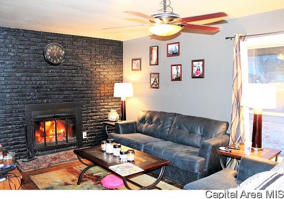 4th image of 29 Barbara Ln