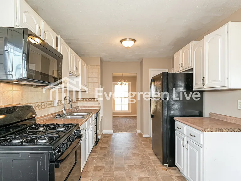 4902 Bristol Rock Rd — Photo 7