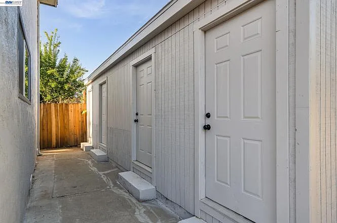 6628 Helen Ct #A — Photo 29