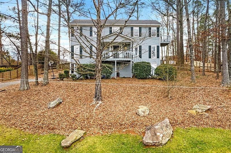 1st image of 3011 Hillcrest Ct NE