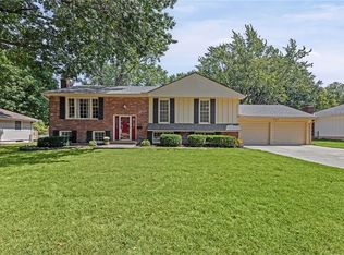 803 NE Balboa Ave, Lees Summit, MO 64086