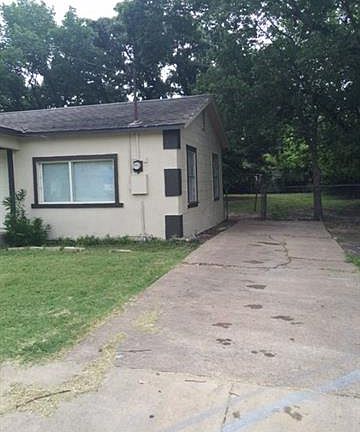 2nd image of 1414 Melton Ln