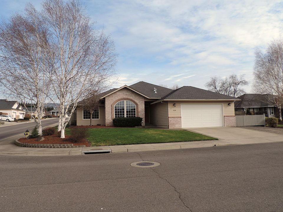 1st image of 529 Sterling Point Dr