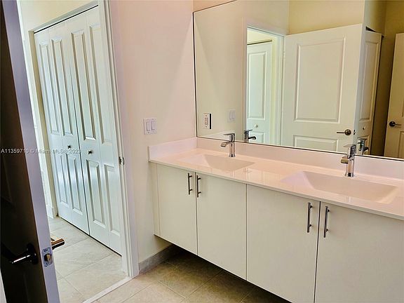 5th image of 8001 NW 41st St #801