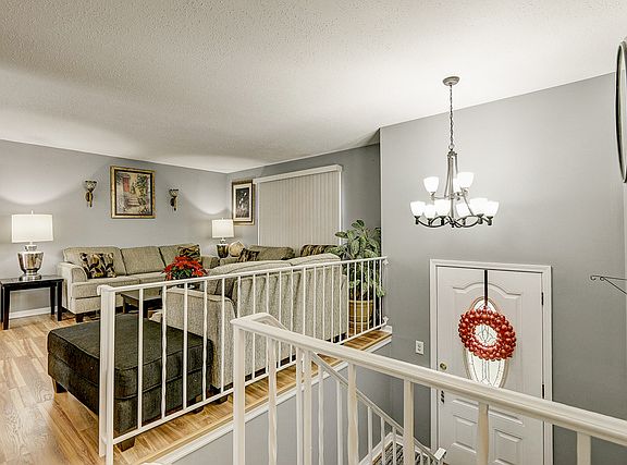 5th image of 1313 Lizabeth Ln