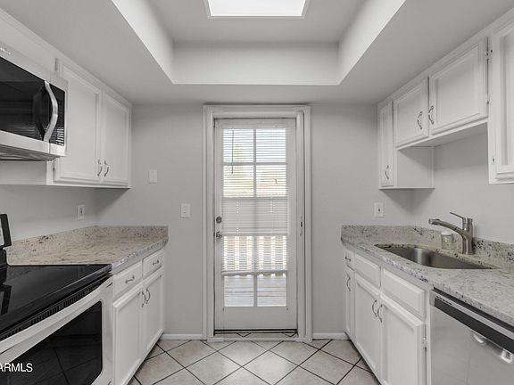 5th image of 1927 E HAMPTON Avenue #266