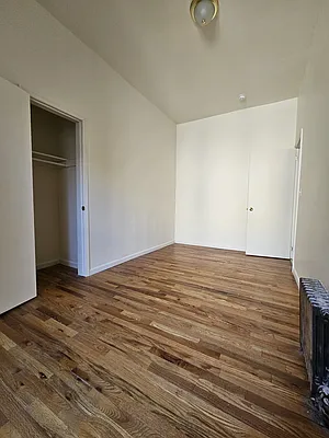 Rented by BRICK & GALO REALTY CORP | media 7