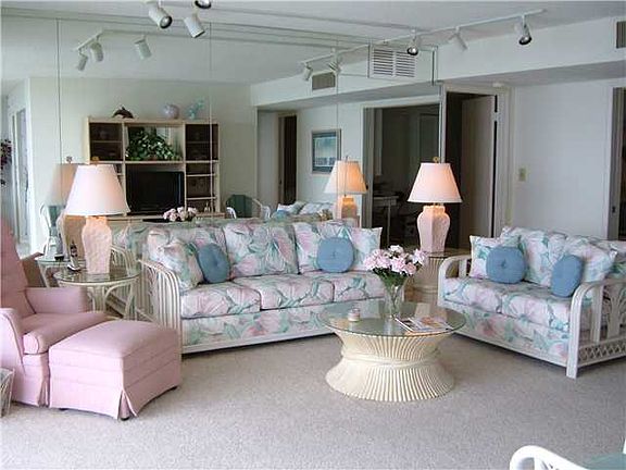 4th image of 126 Lakeshore Dr #7260