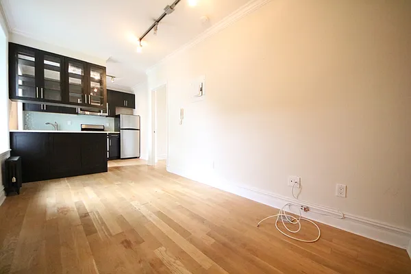 Rented by (Legacy) NY Quality Living Uptown | media 19
