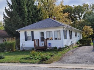 2907 Hillcrest Ave, Alton, IL 62002