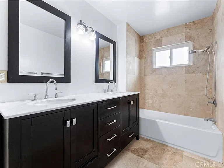 8242 Henderson Grn — Photo 15