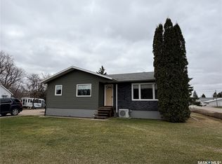 11 Rhodes St, Redvers, SK S0C2H0