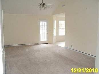 3rd image of 515 Dorchester Dr