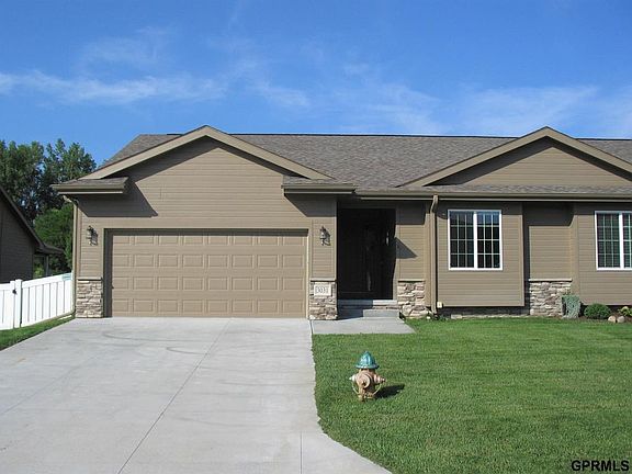 2nd image of 3031 Lakeside Dr