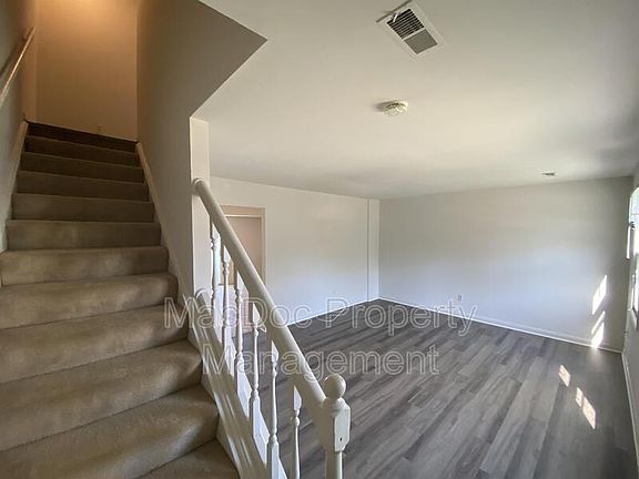 2nd image of 5223 Magnolia Pl