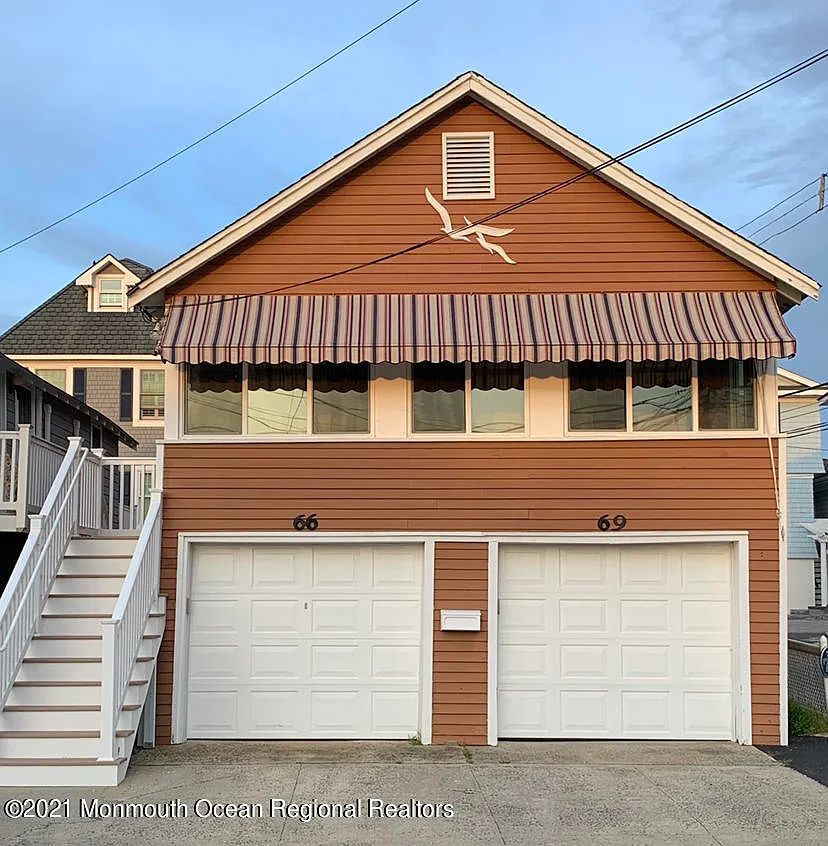 3 bed, 2842 sqft, $3,600 — Photo 1