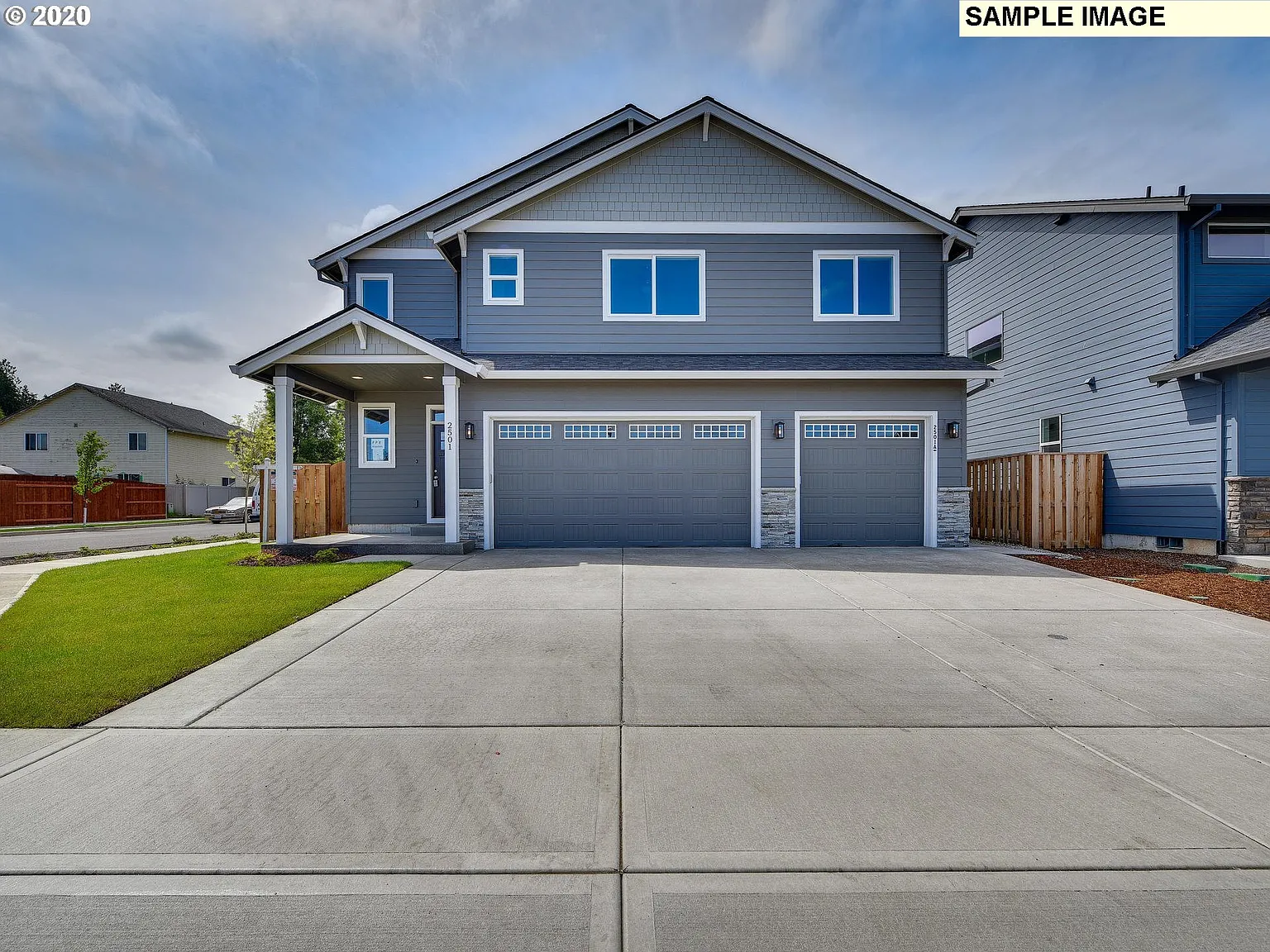 127 NE Regan Hill Loop photo 1