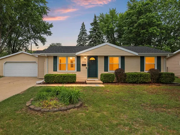 1014 Westwood Dr, De Pere, WI 54115