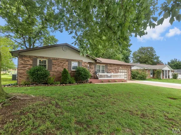 1004 Willow Ln, Sikeston, MO 63801