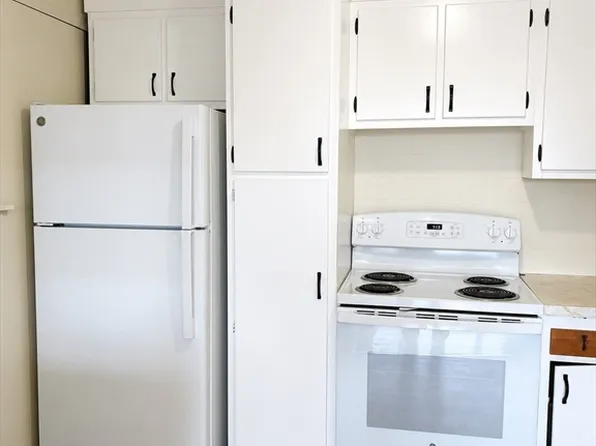 685 Moody St APT 11, Waltham, MA 02453