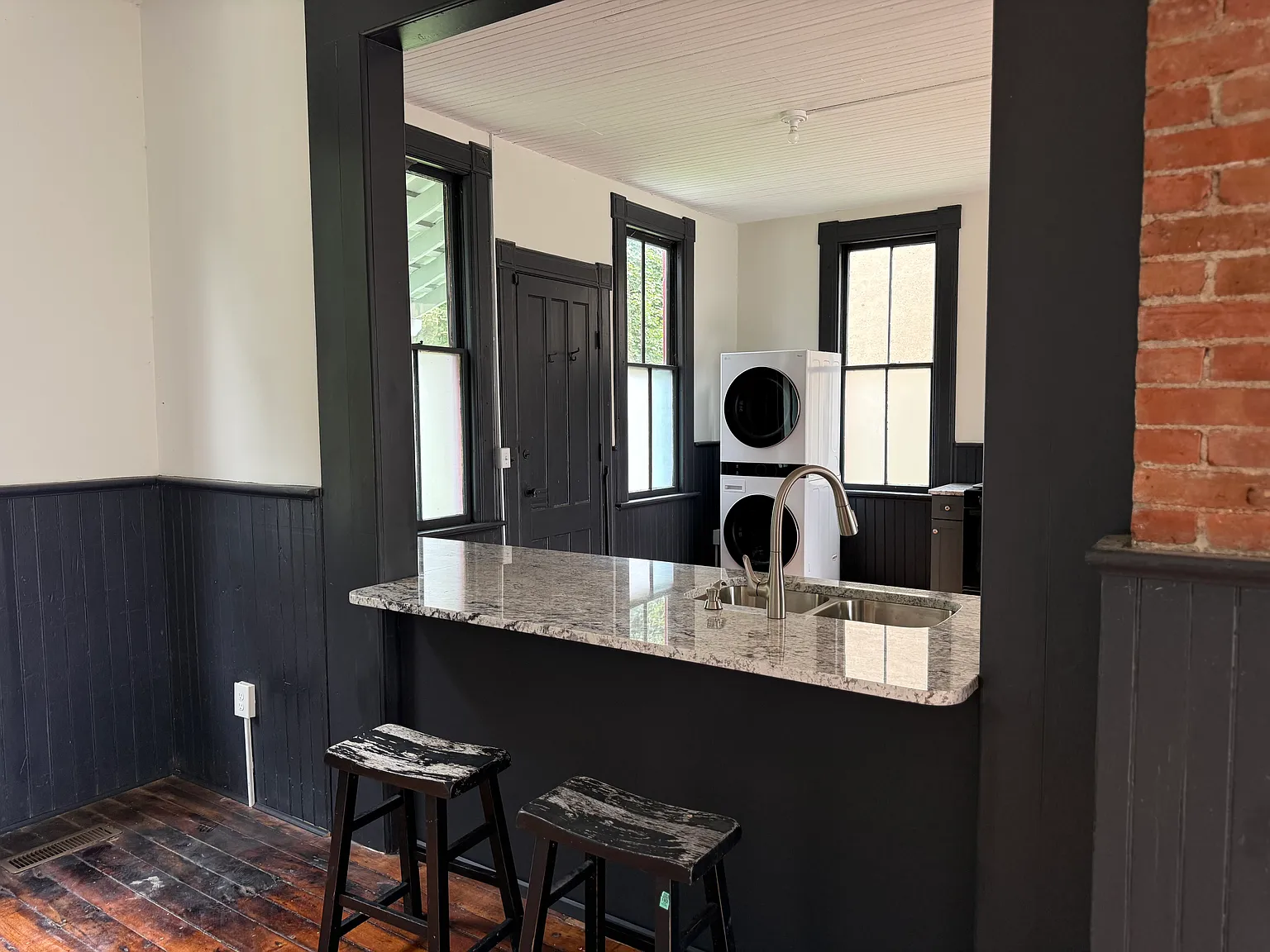 Studio, 1250 sqft, $1,650 — Photo 3