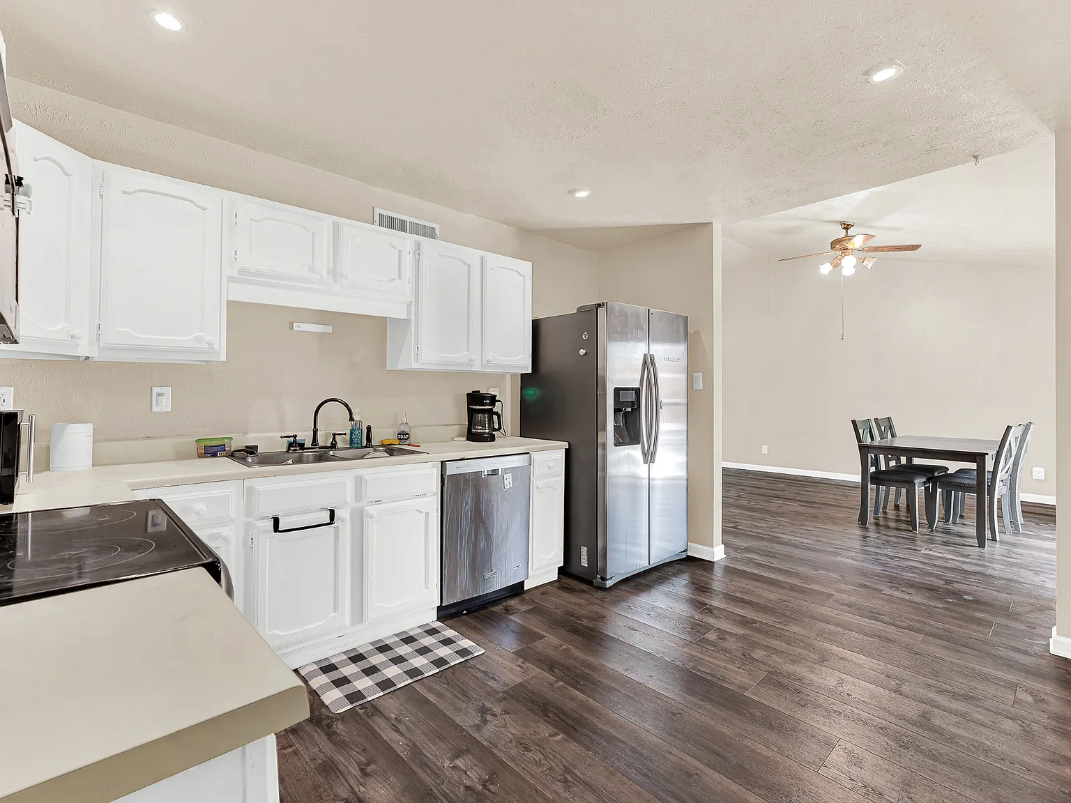 3 bed, 1419 sqft, $2,000 — Photo 4