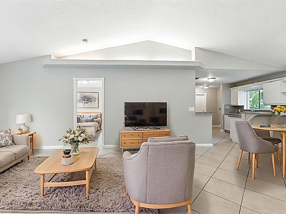 3rd image of 2461 SW 43rd Terrace