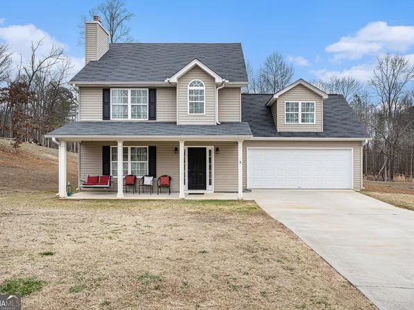 5638 Hawthorn Dr, Gillsville, GA 30543