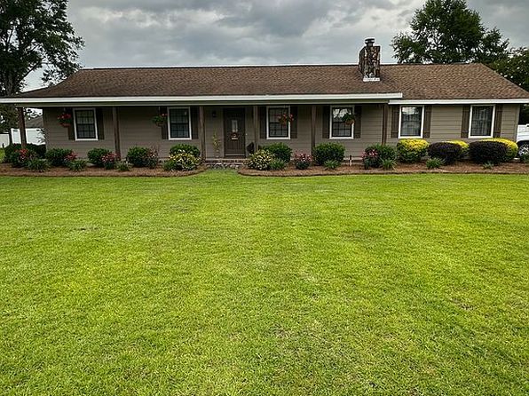 861 Saddle Cir