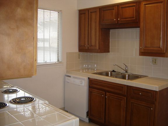 3rd image of 9427 Fox Creek Dr