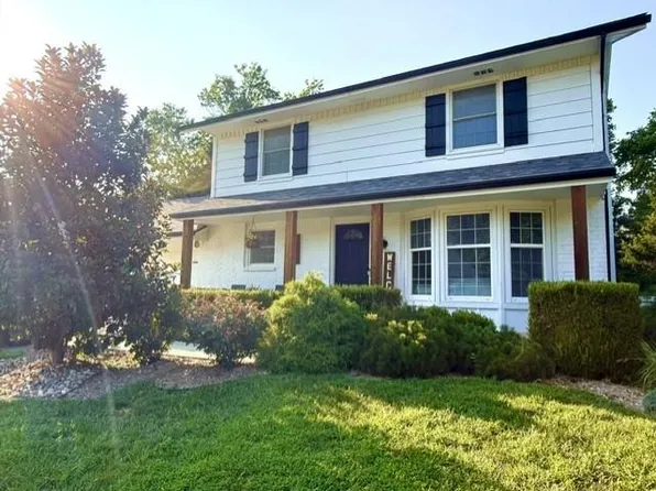 2416 W Post Oak Rd, Olathe, KS 66061