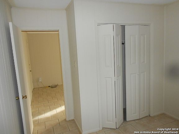 5th image of 319 Gaiety Ln APT A