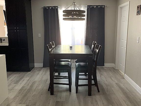 2nd image of 6806 Circlecreek Dr