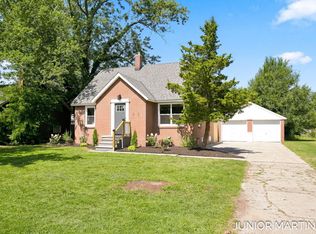23 E 35th St, Holland, MI 49423