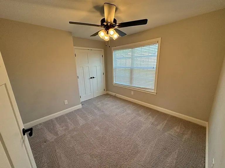 1535 Cherokee Landing Dr — Photo 32
