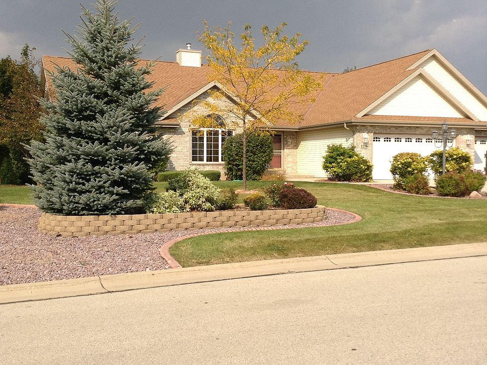 2nd image of 1216 W Riverside Dr