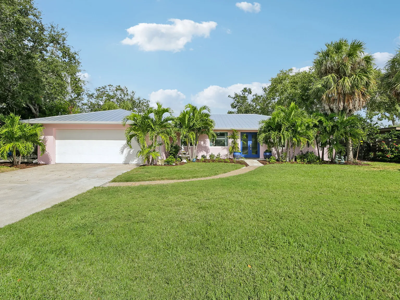3 bed, 1871 sqft, $13,000 — Photo 1