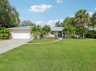 613 Buttonwood Dr, Longboat Key, FL 34228