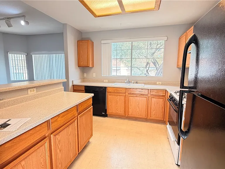 830 Carnegie St #1021 — Photo 3