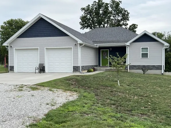 404 W Walnut St, Waverly, MO 64096