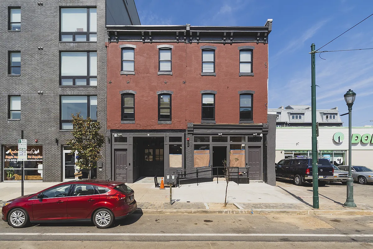 Gir_Ave-4 - 2613 W Girard Ave