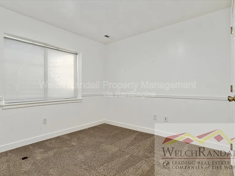 179 E 2200 S — Photo 20