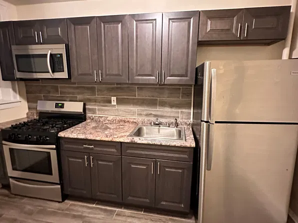 4836 Walnut St APT 3, Philadelphia, PA 19139