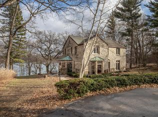 W306S10804 Sandy Beach Rd, Mukwonago, WI 53149