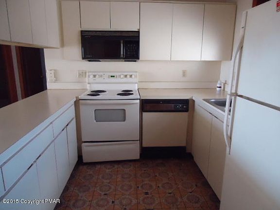2nd image of 139 Foxfire Dr #313