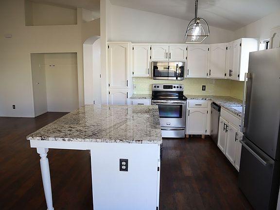 5th image of 2747 Northridge St