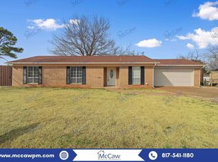 308 E Fairlane Dr, Pilot Point, TX 76258