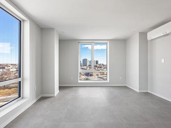 4th image of 13277 Metropolitan Ave #5I