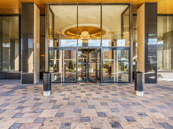 110-11 Queens Boulevard image 24 of 33